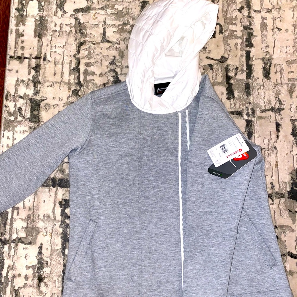 NWT: Womens Marmot Denare Insulated Hoody.
